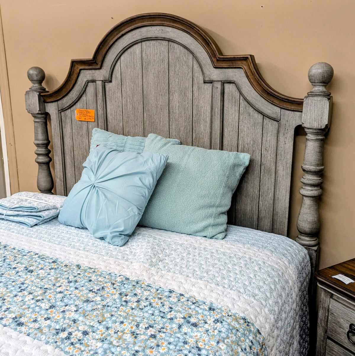 Flexsteel BEDROOM SET