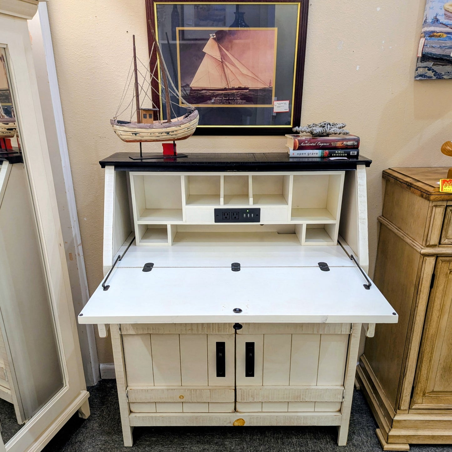 DESK