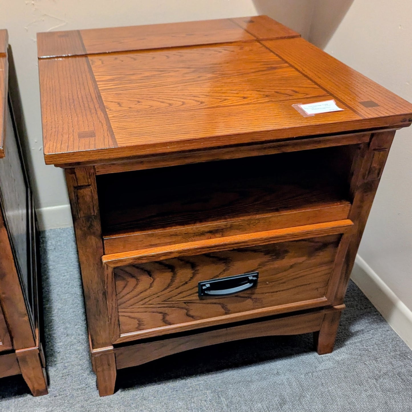 NIGHTSTAND