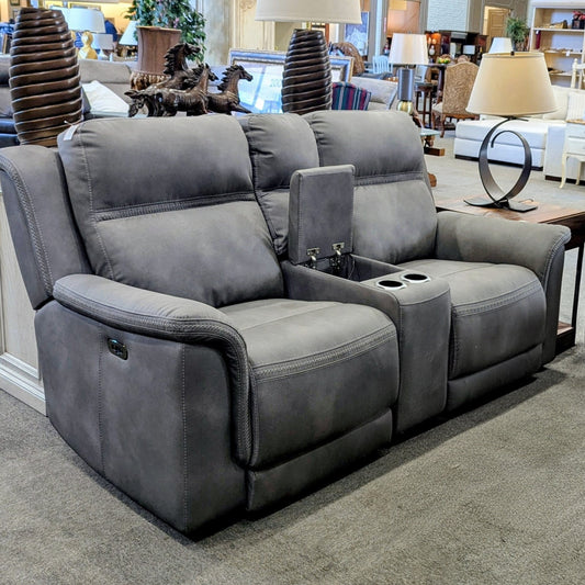 LOVESEAT