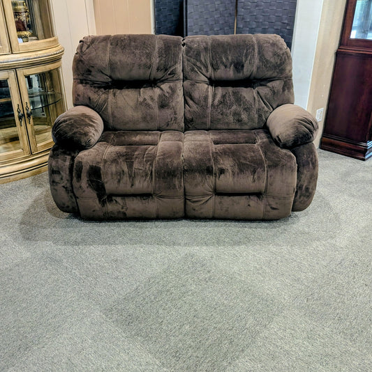 LOVESEAT