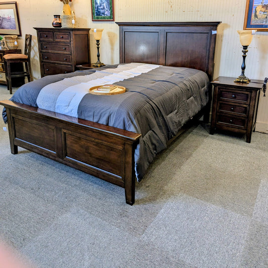 BEDROOM SET