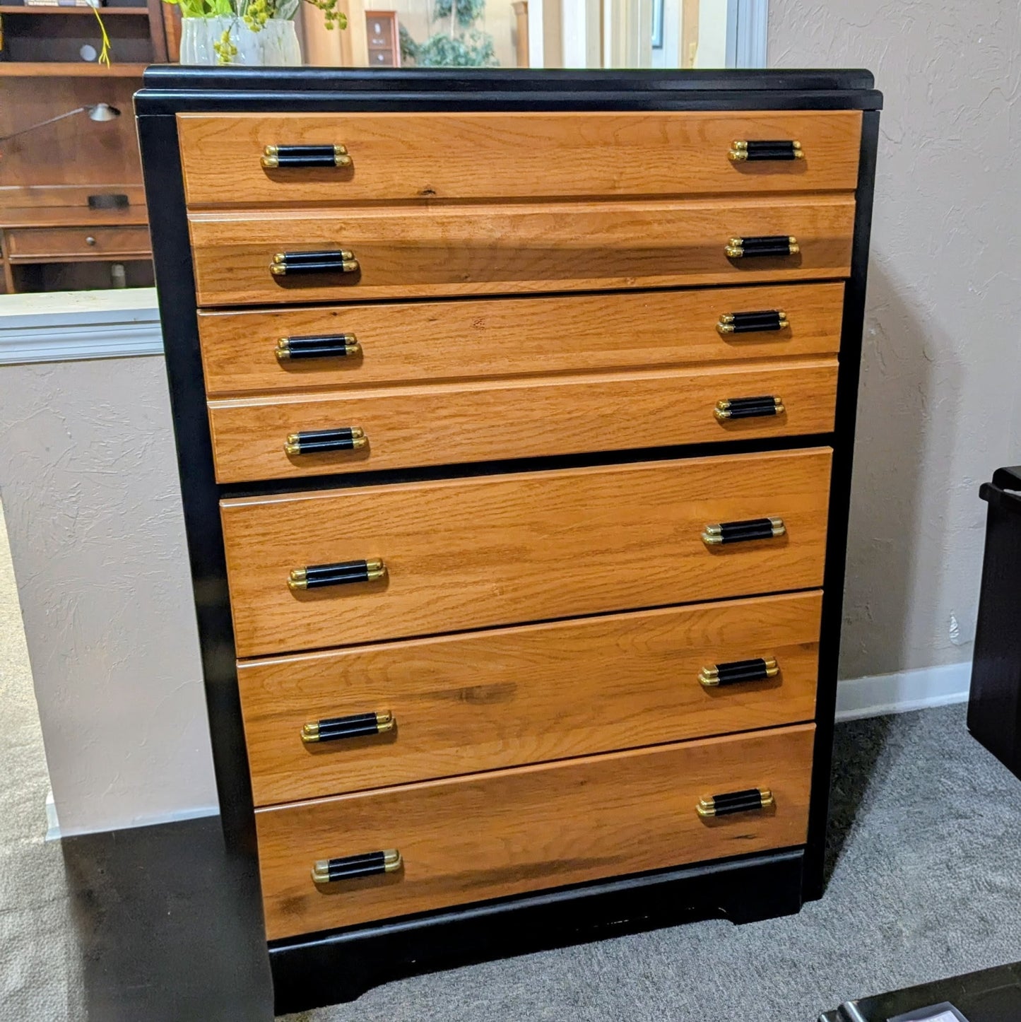 DRESSER