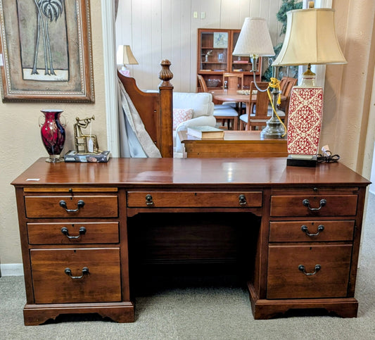 LEXINGTON DESK