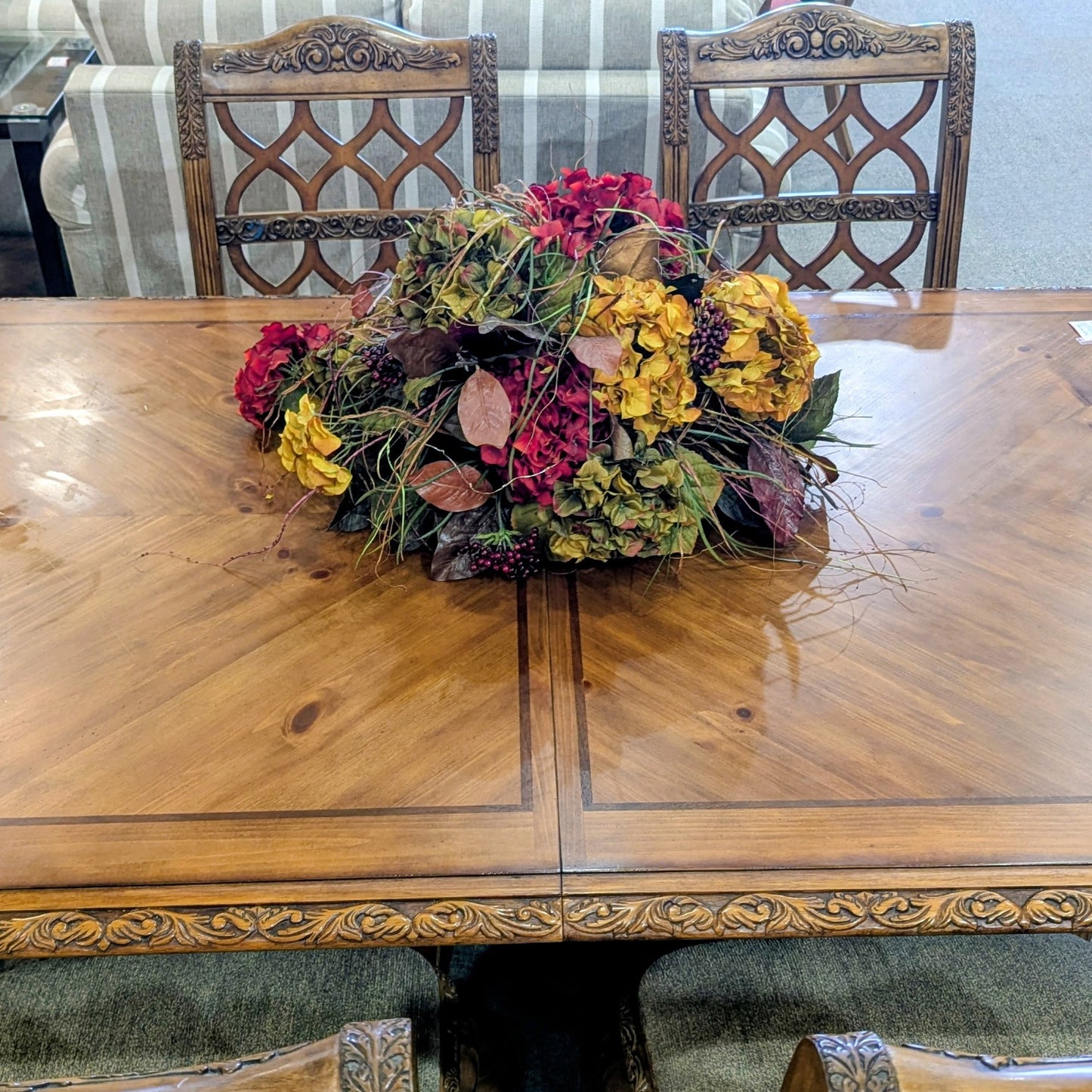 ASHLEY DINING