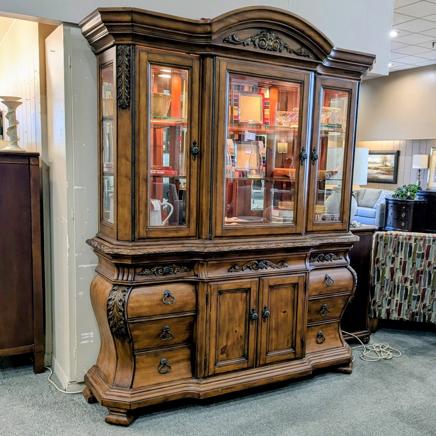 ASHLEY CHINA HUTCH