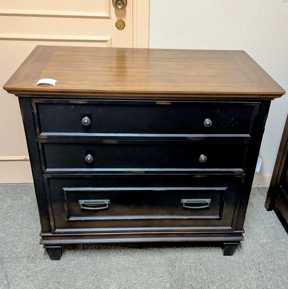 FILE CABINET