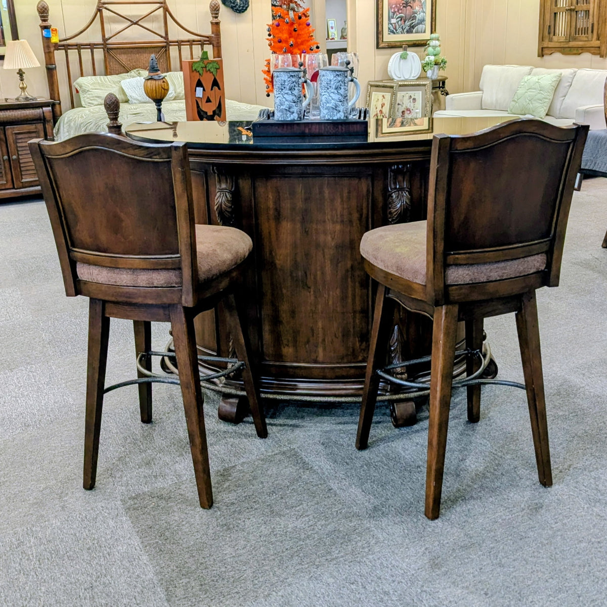 BAR W/STOOLS