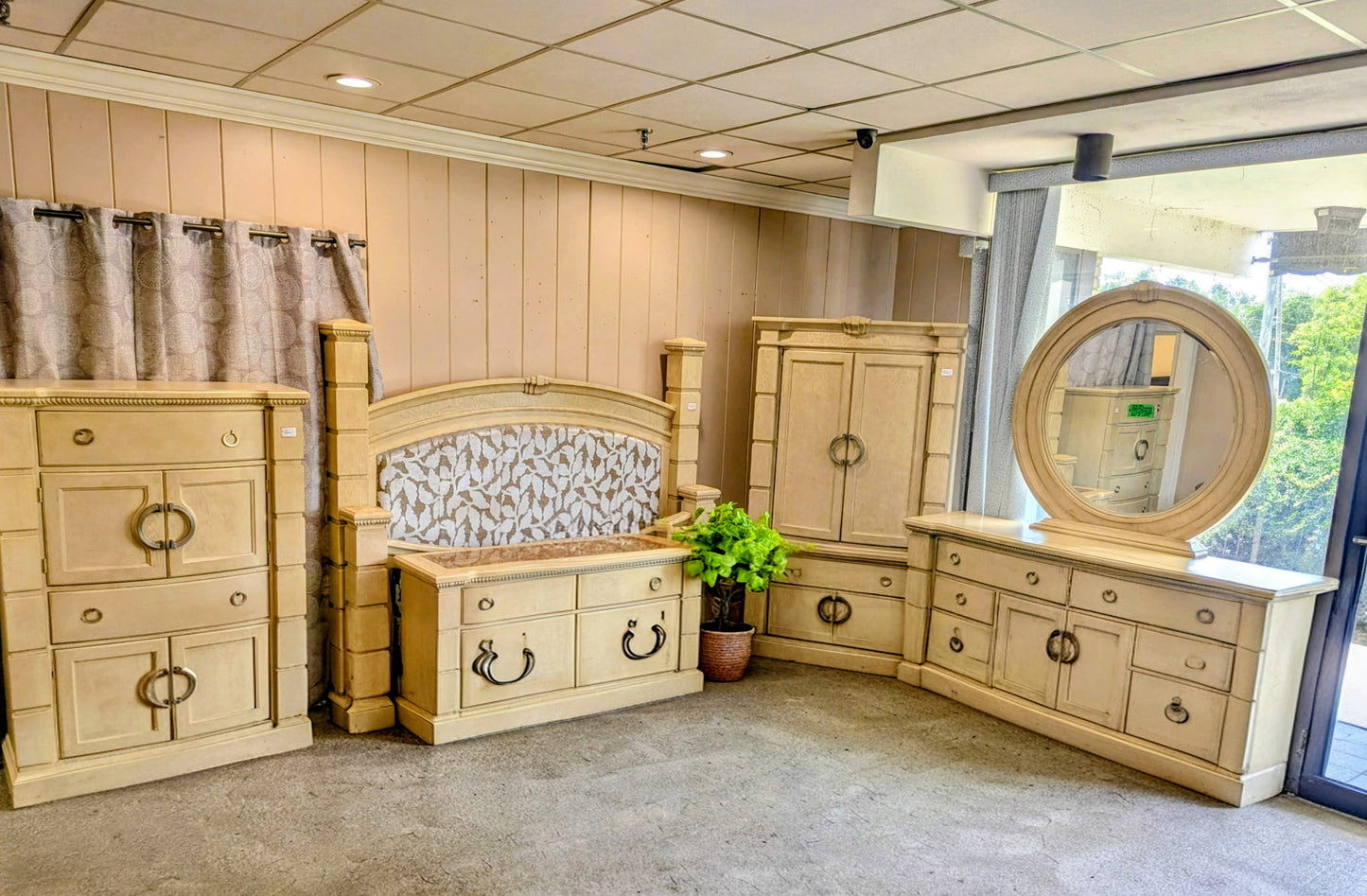 RTG BEDROOM SET