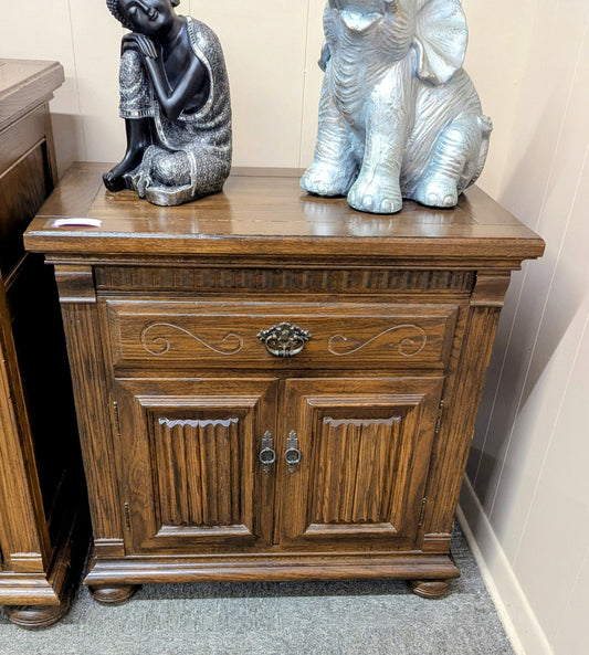 Ethan Allen NIGHTSTAND