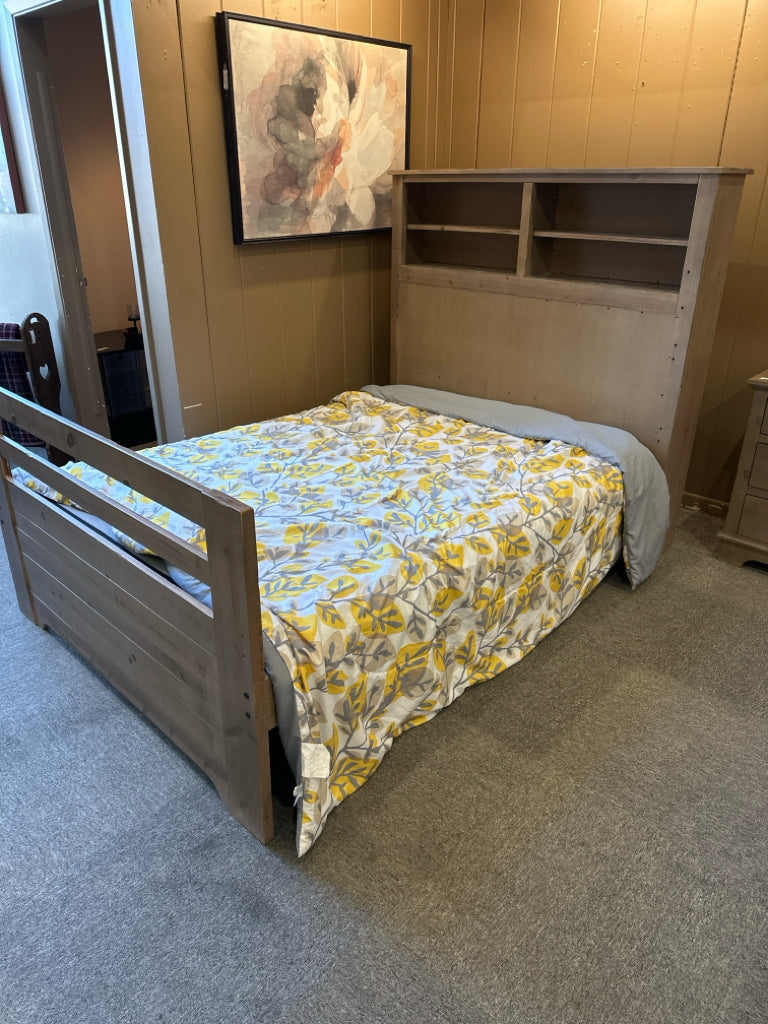 BEDROOM SET