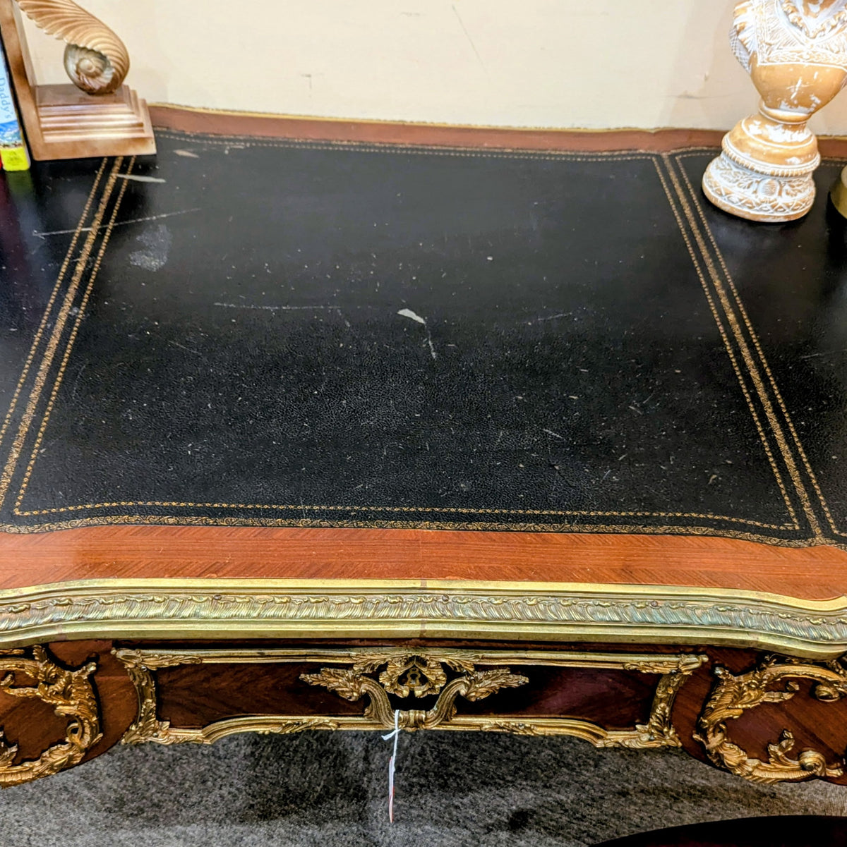 DESK
