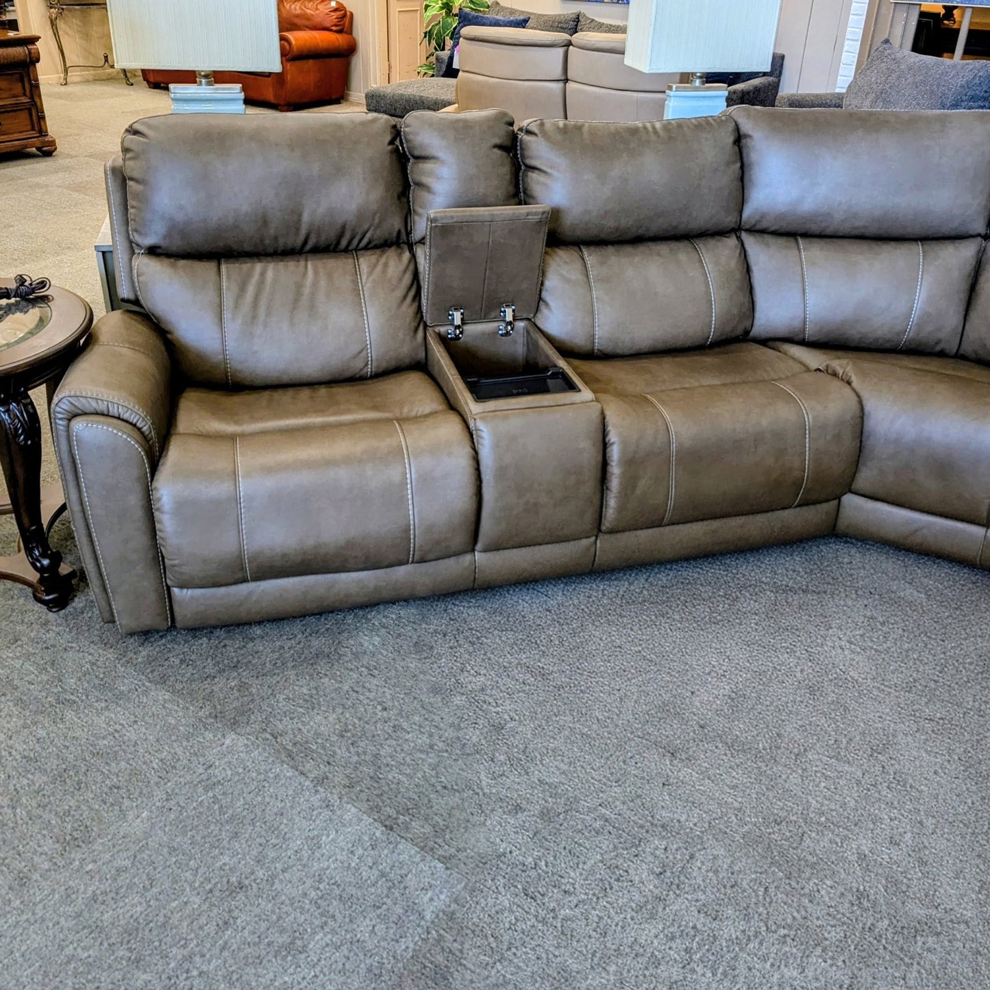 MOTO MOTION SECTIONAL