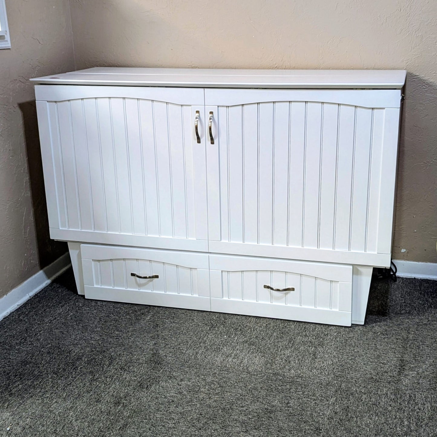 MURPHY BED