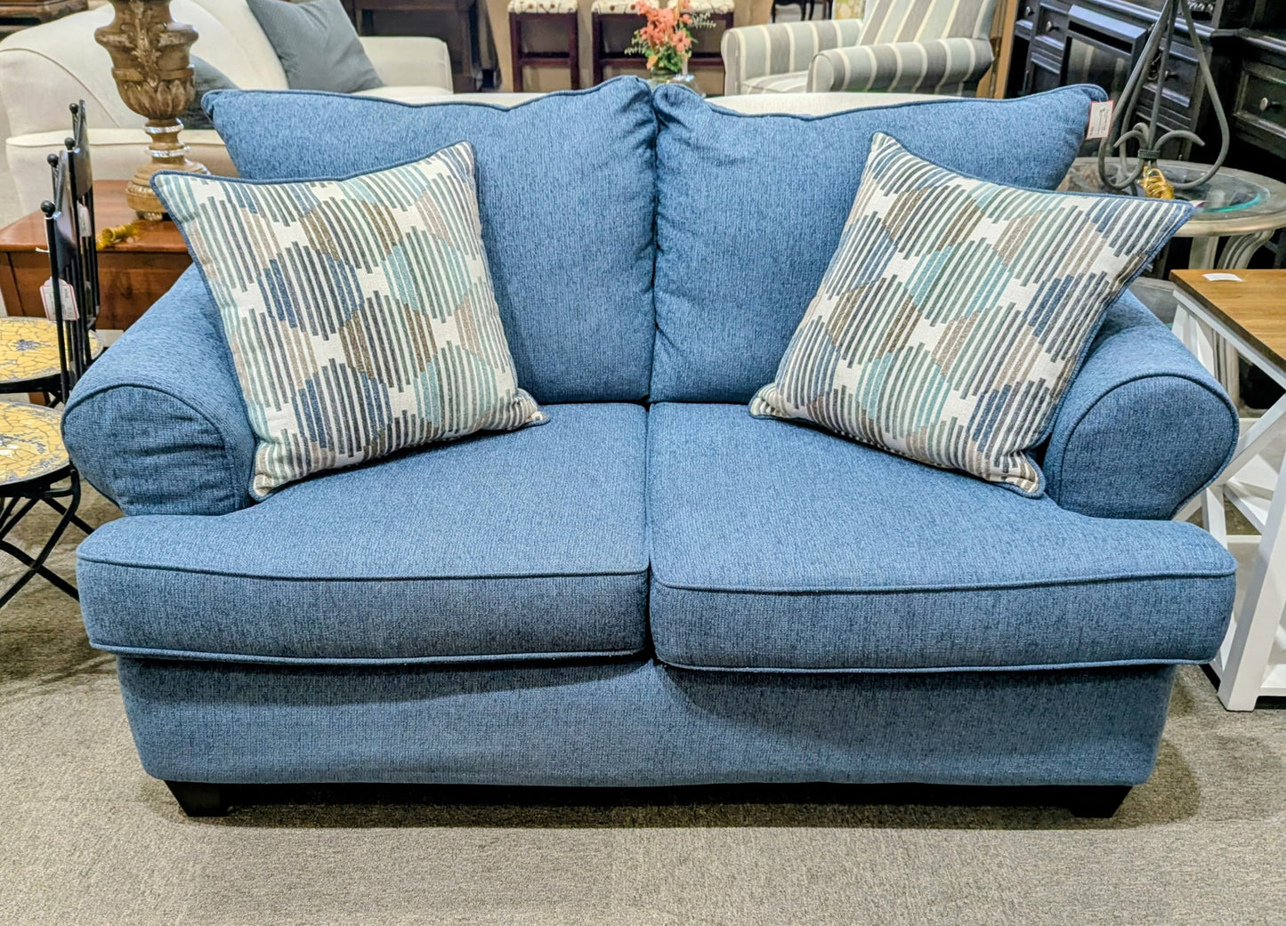 LOVESEAT