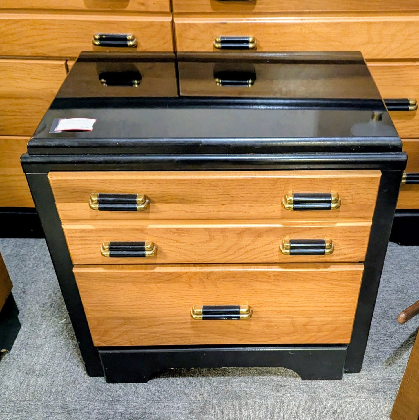 NIGHTSTAND