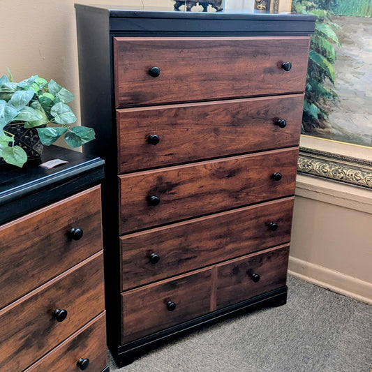 ASHLEY CHEST
