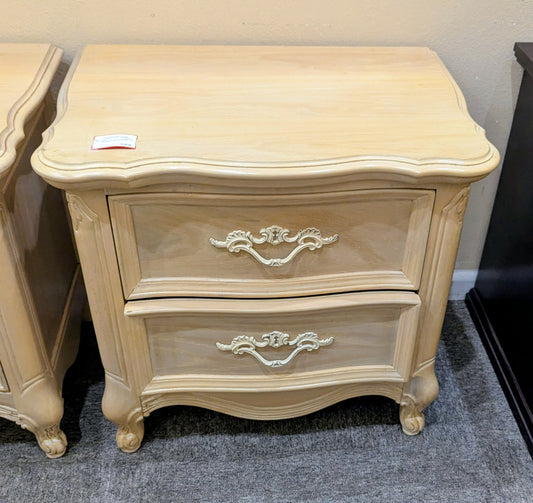 LEXINGTON NIGHTSTAND