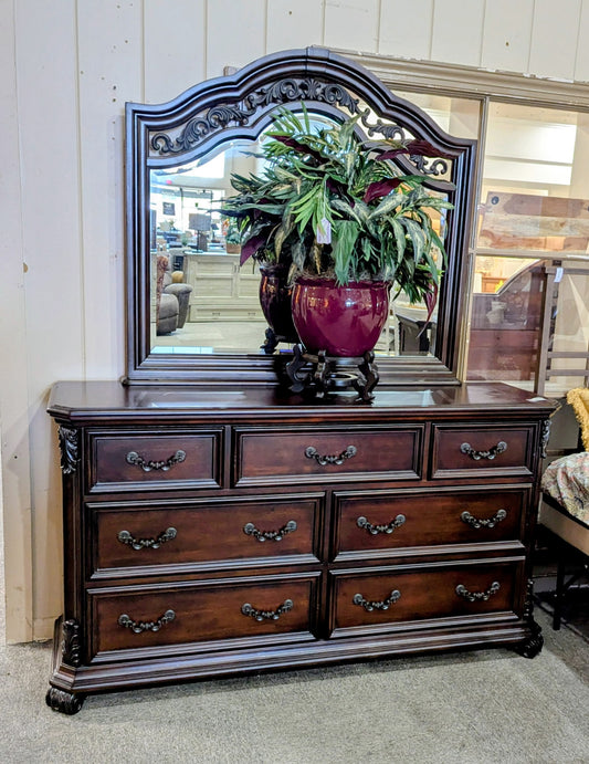 LIBERTY DRESSER