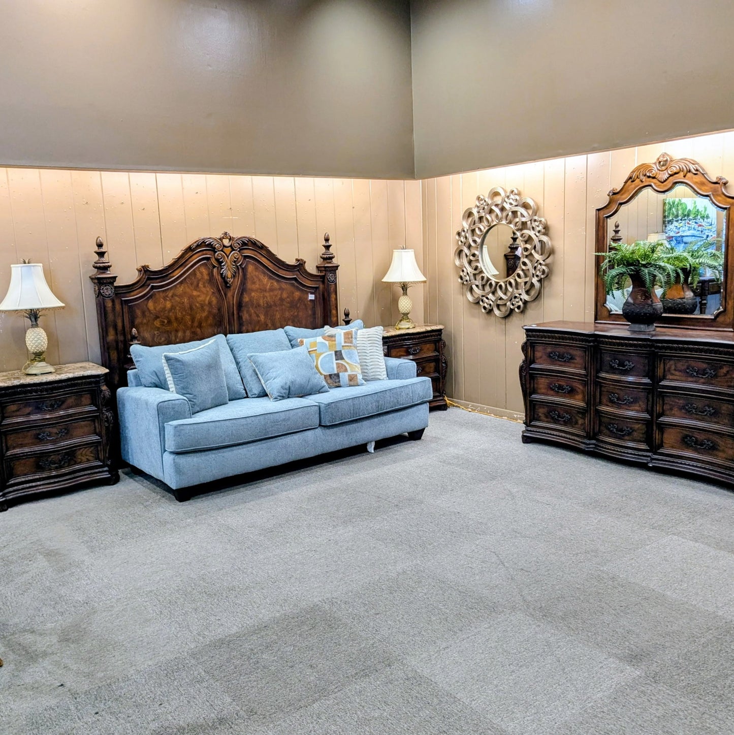 BEDROOM SET