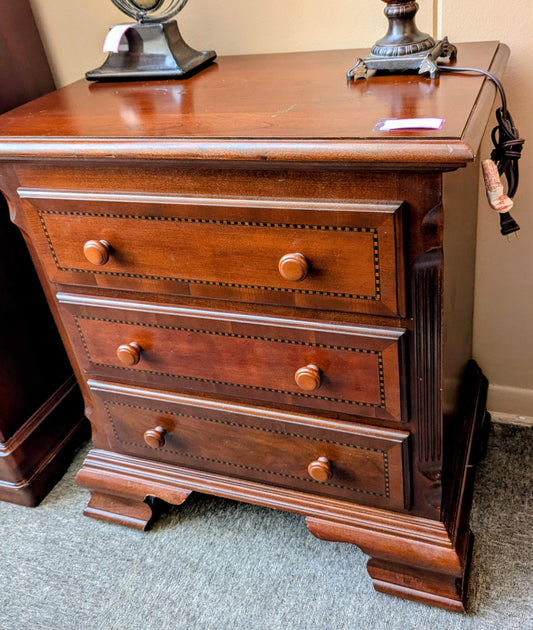 NIGHTSTAND
