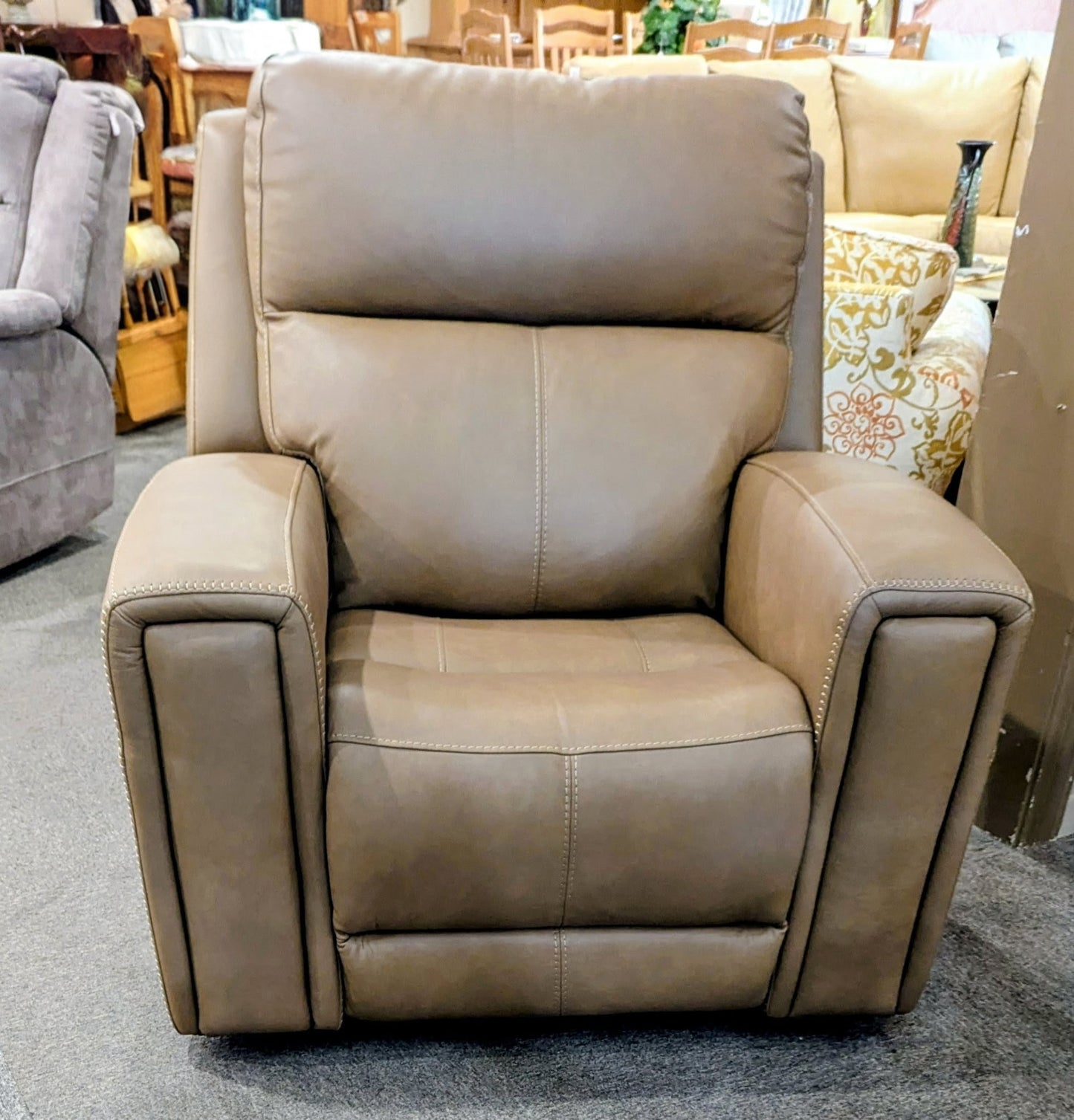 RECLINER