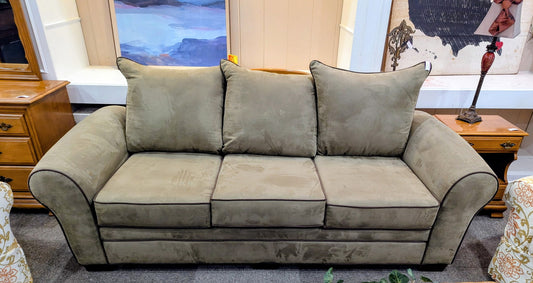 AMERICAN SIGNATURE SOFA