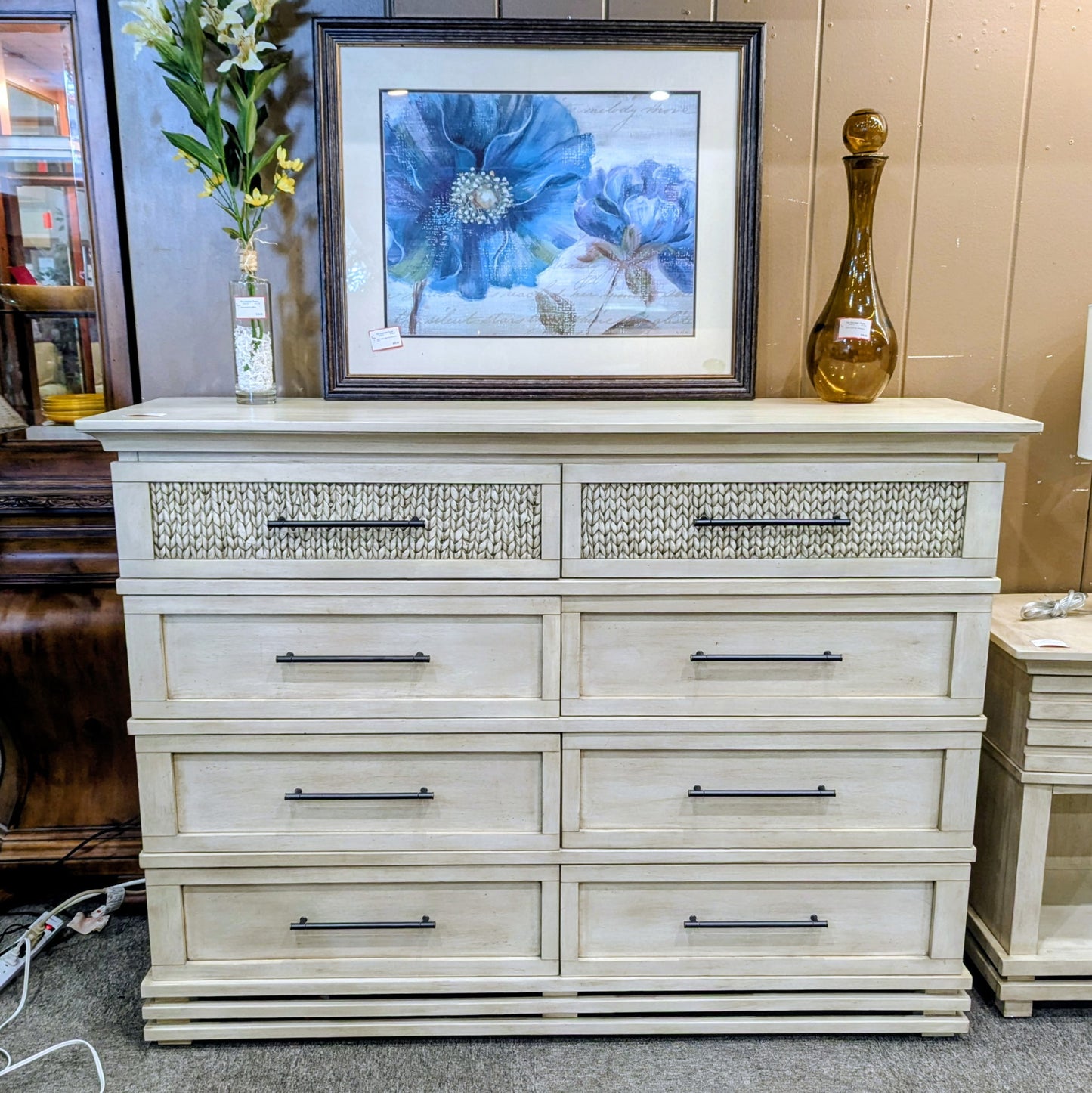 BROYHILL BEDROOM SET