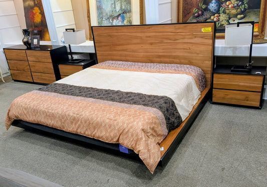 BEDROOM SET