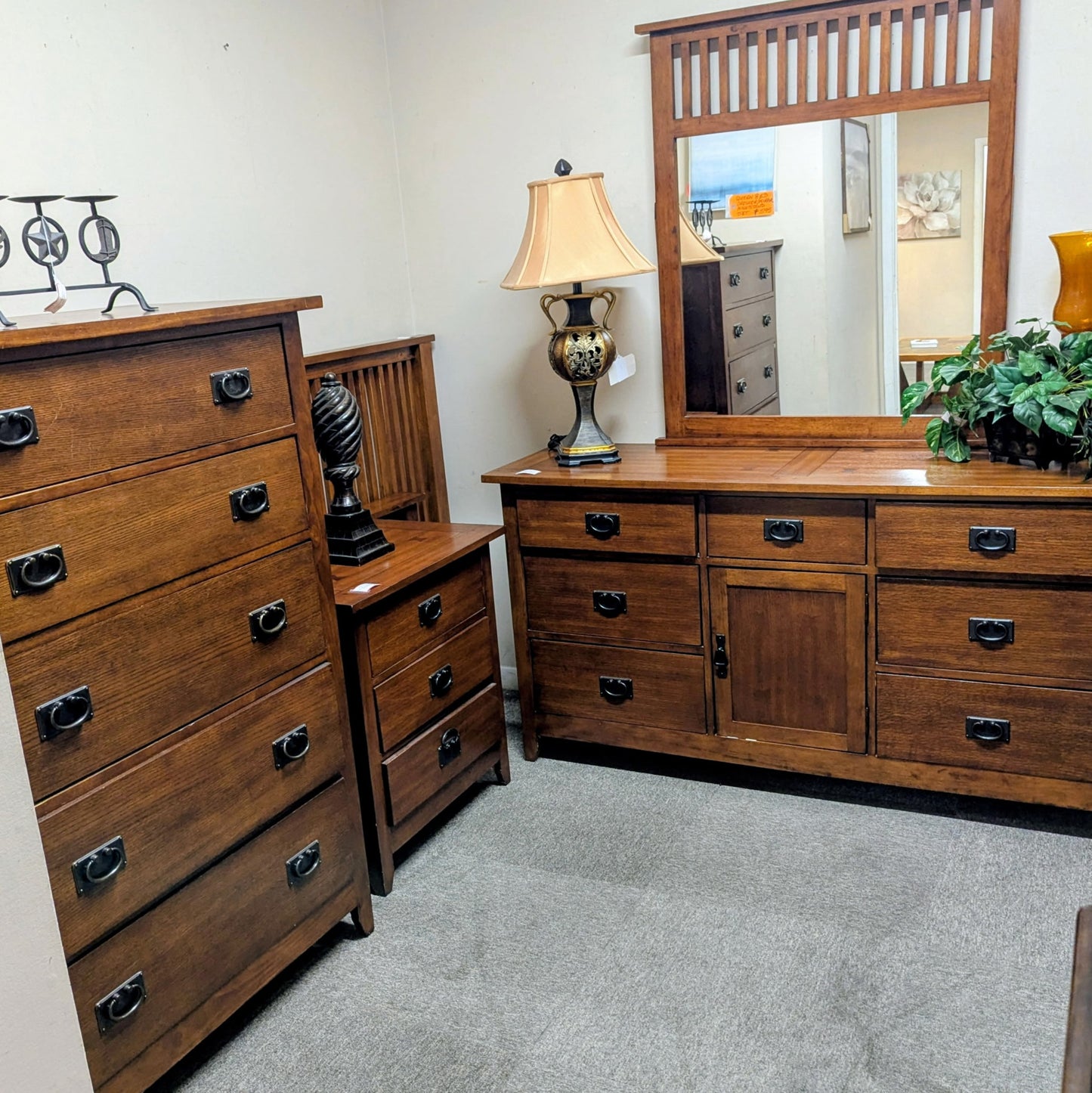 BEDROOM SET