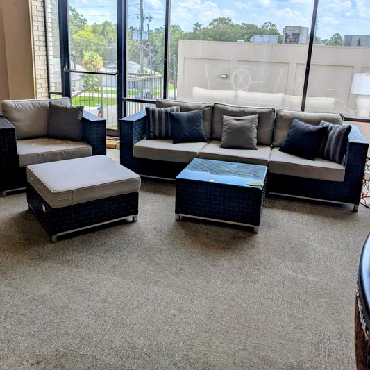 PATIO LIVING