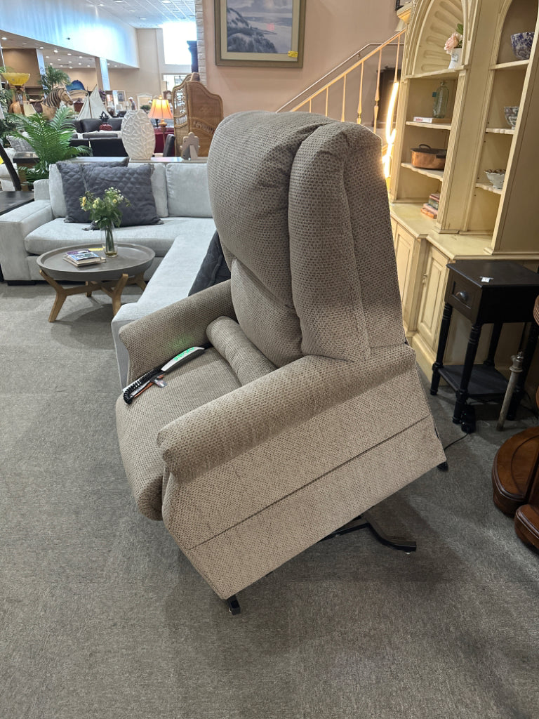 MEGA MOTION RECLINER