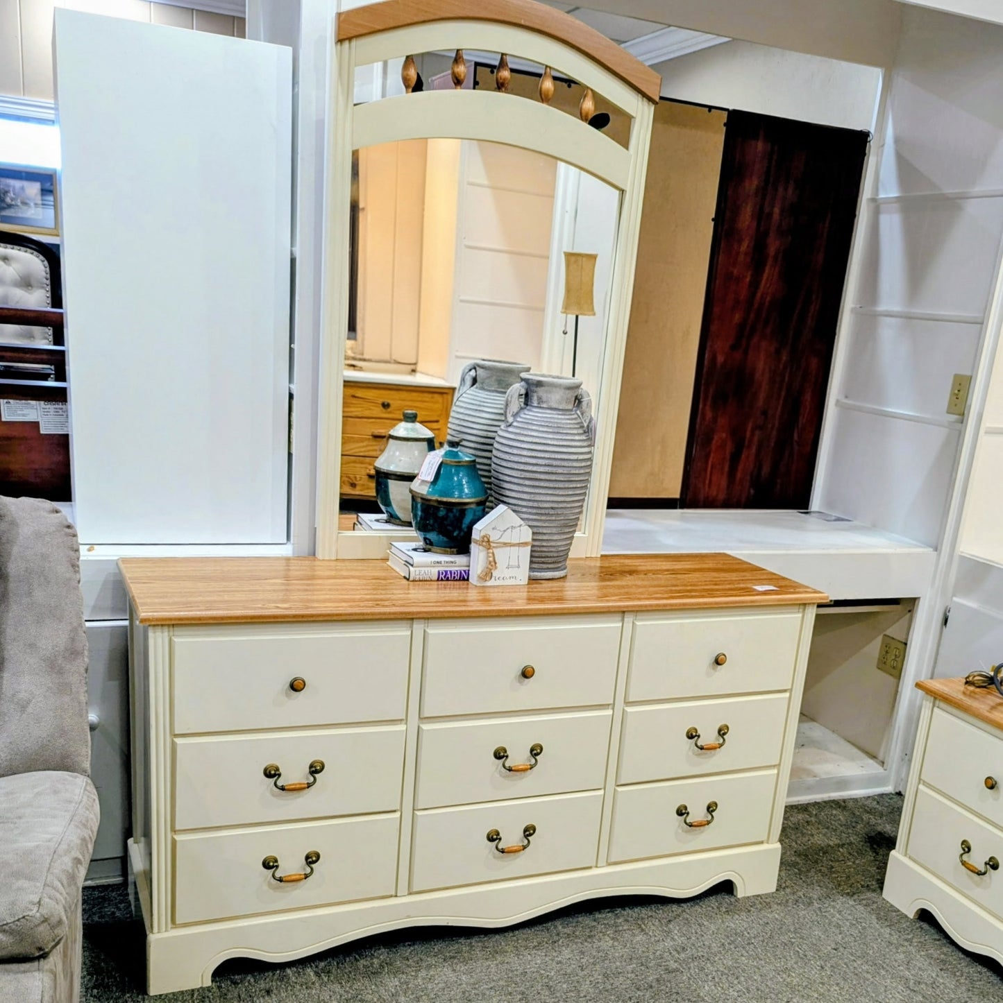 BEDROOM SET