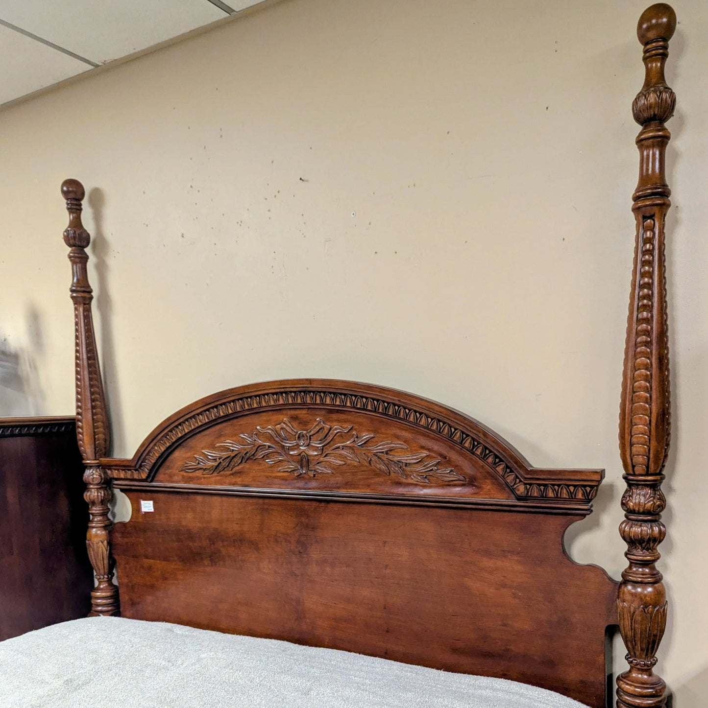 BEDROOM SET