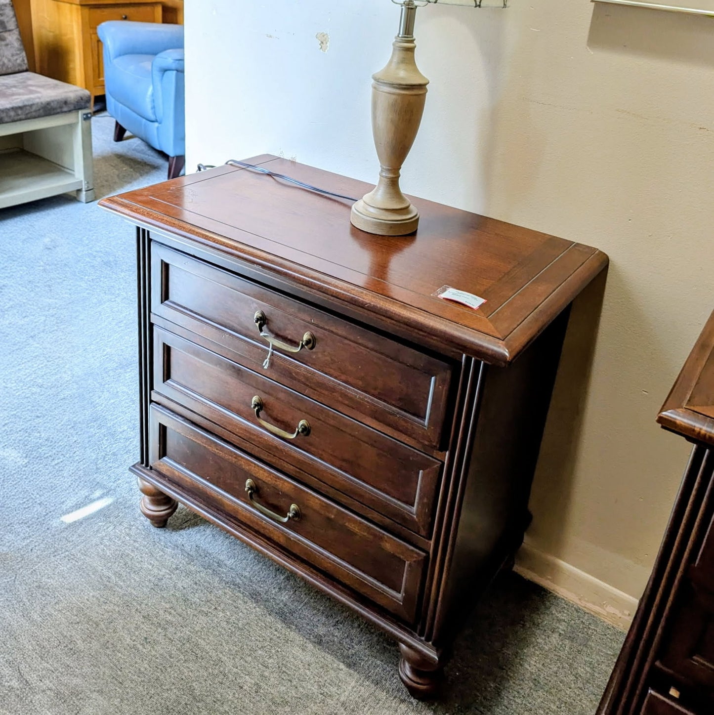 NIGHTSTAND