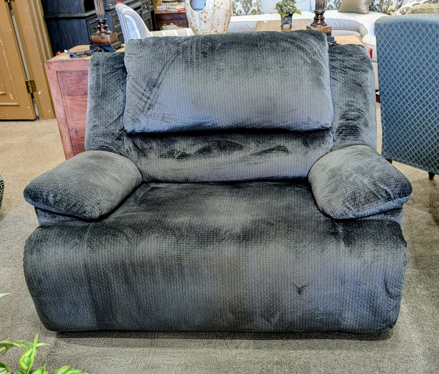 ASHLEY RECLINER