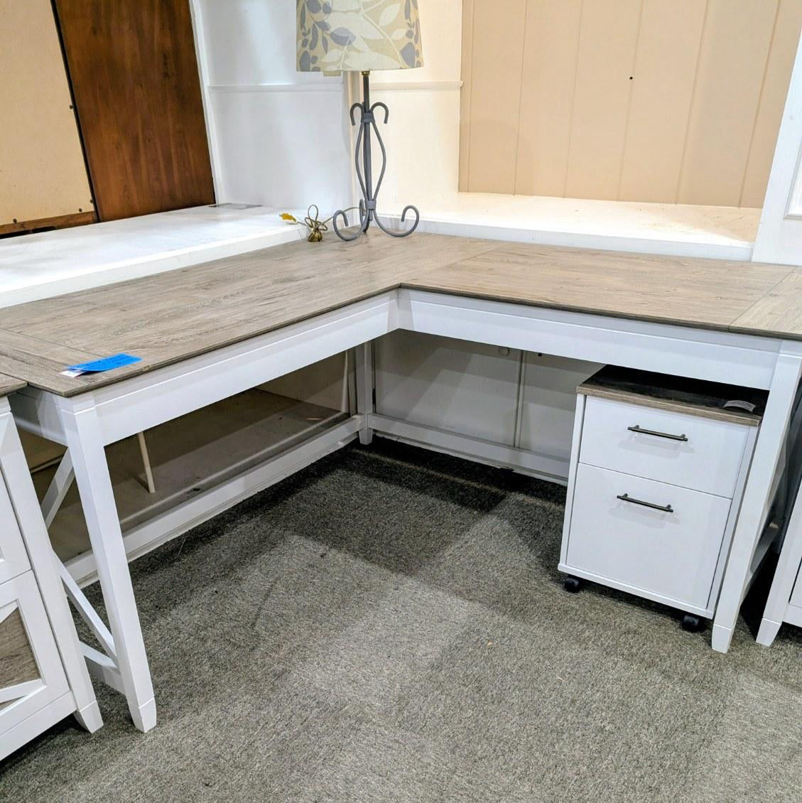 BUSCH DESK