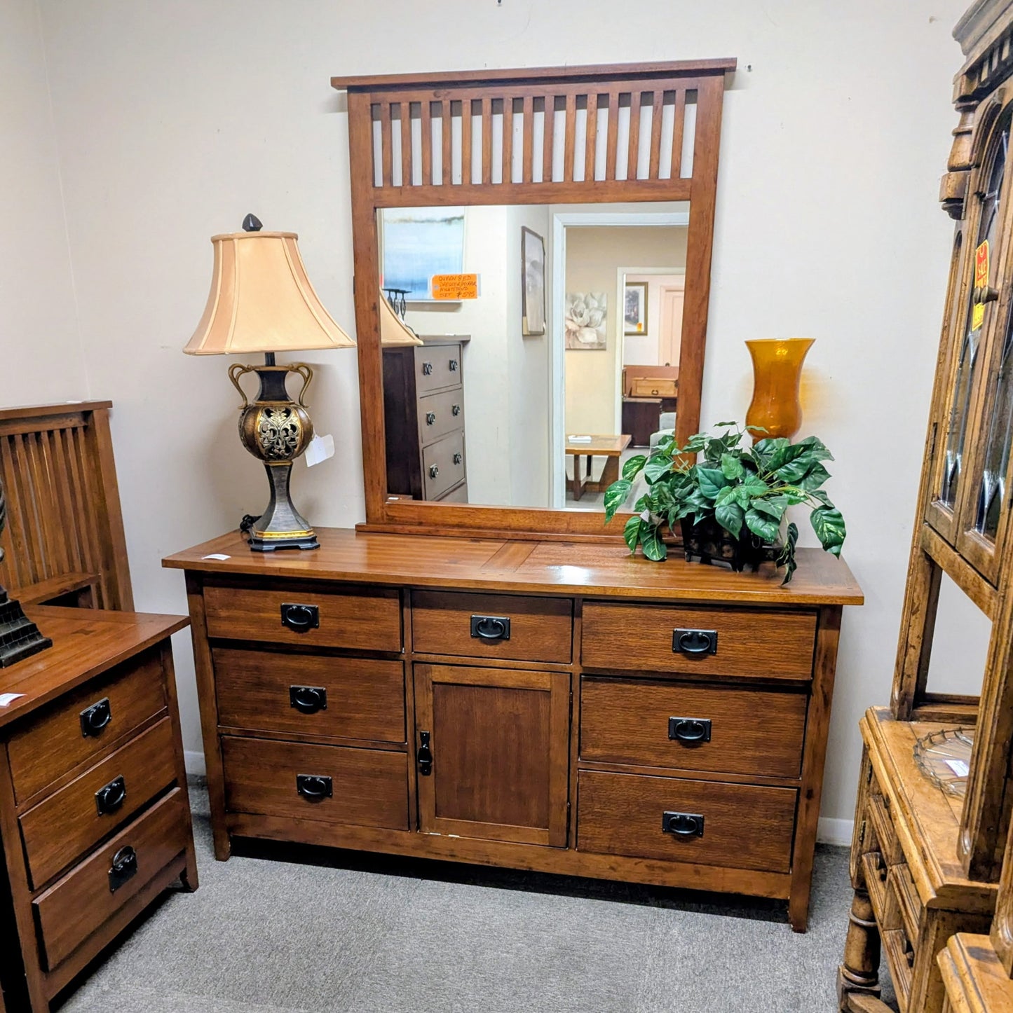 BEDROOM SET