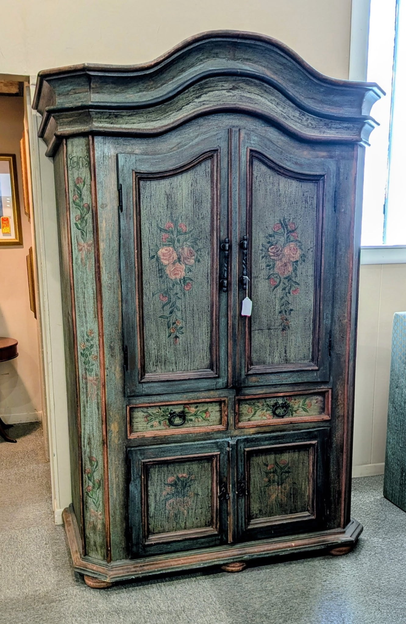 ARMOIRE