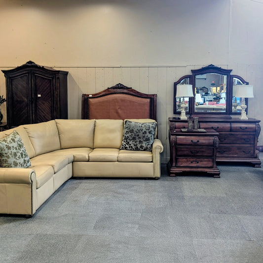 BEDROOM SET