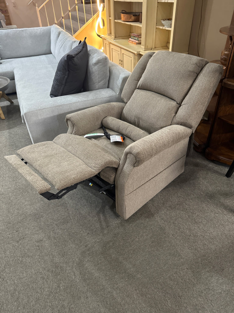 MEGA MOTION RECLINER