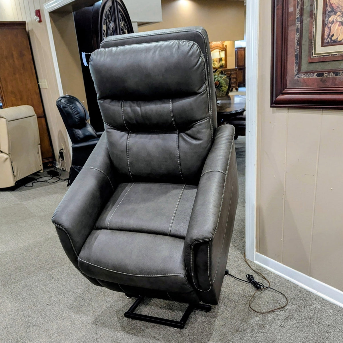 ASHLEY RECLINER