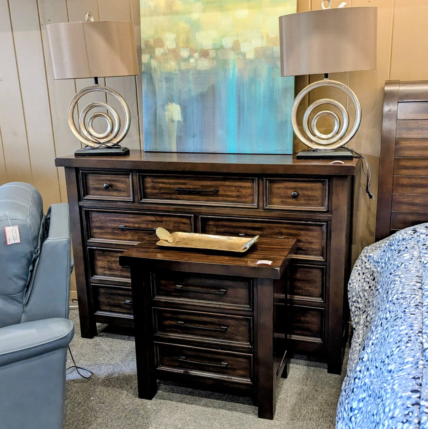 BEDROOM SET