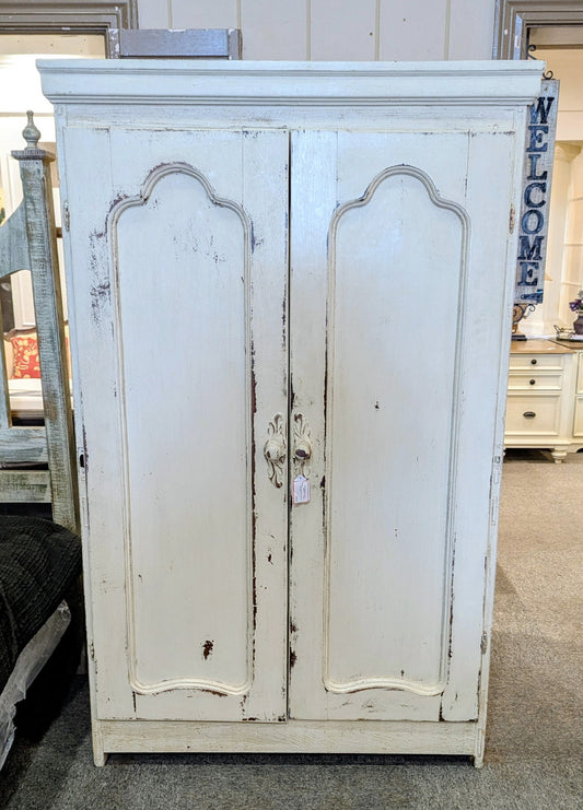 ARMOIRE