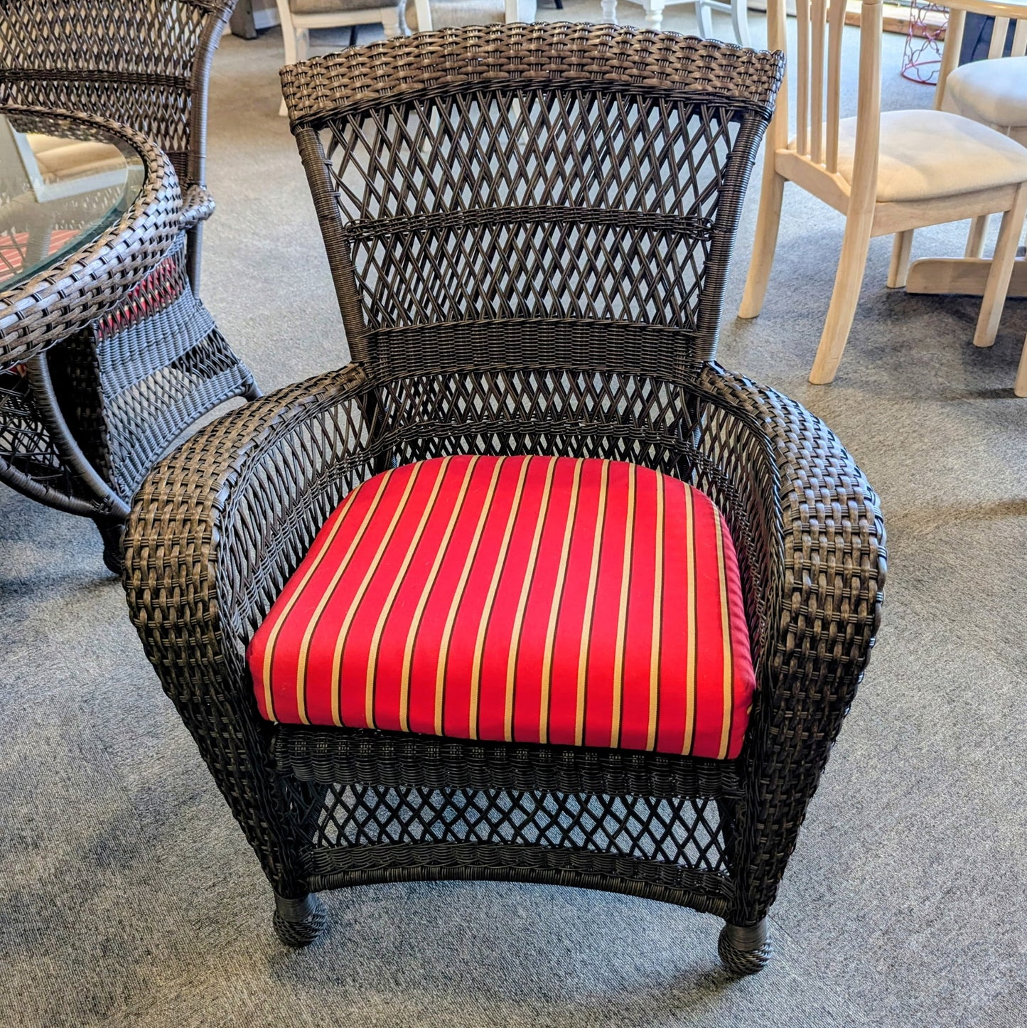 PATIO DINING