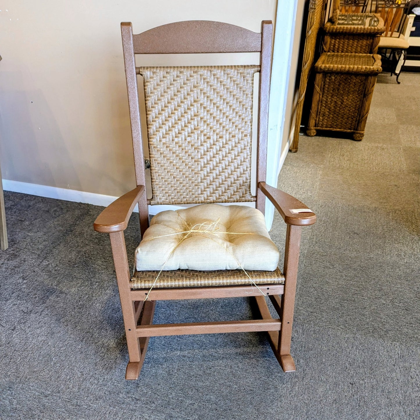 ROCKING CHAIR