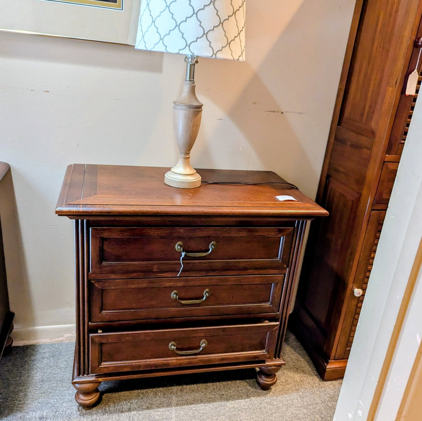 NIGHTSTAND