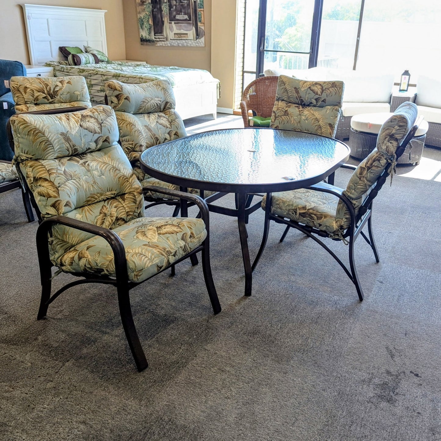 WINDWARD PATIO