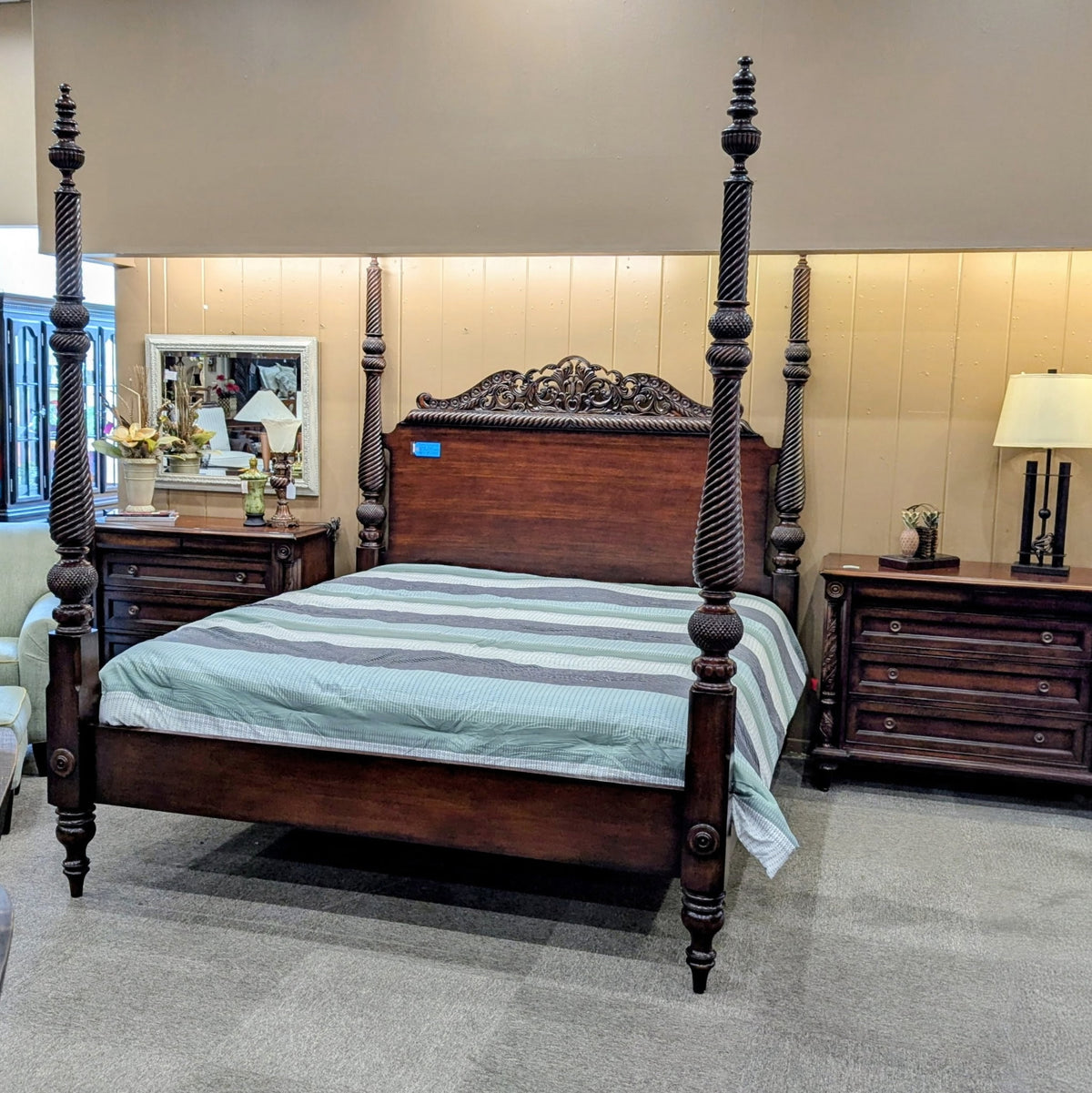 TOMMY BAHAMA BEDROOM SET