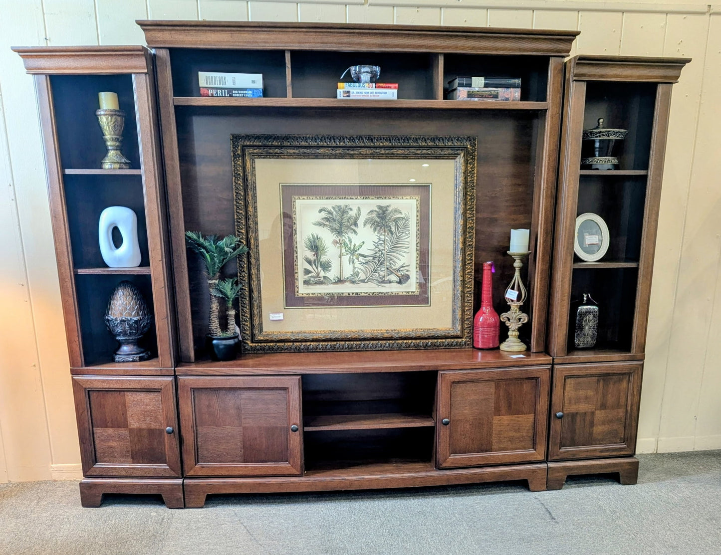 ENTERTAINMENT UNIT